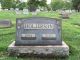 Olaus och Emma Holgerssons gravsten i McKeesport, USA.